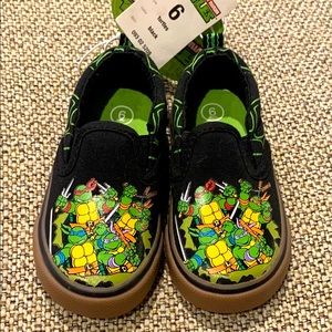 Teenage Mutant Ninja Turtles Boys shoes Size6 BNWT
